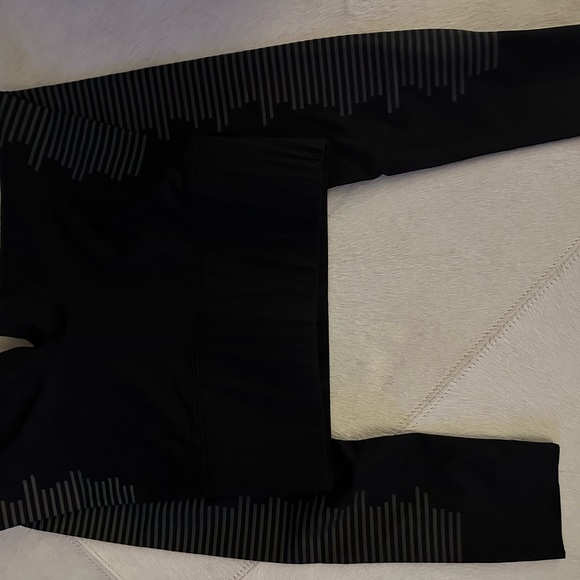 Black Line by Noli “jagger” Leggings - Picture 4 of 5
